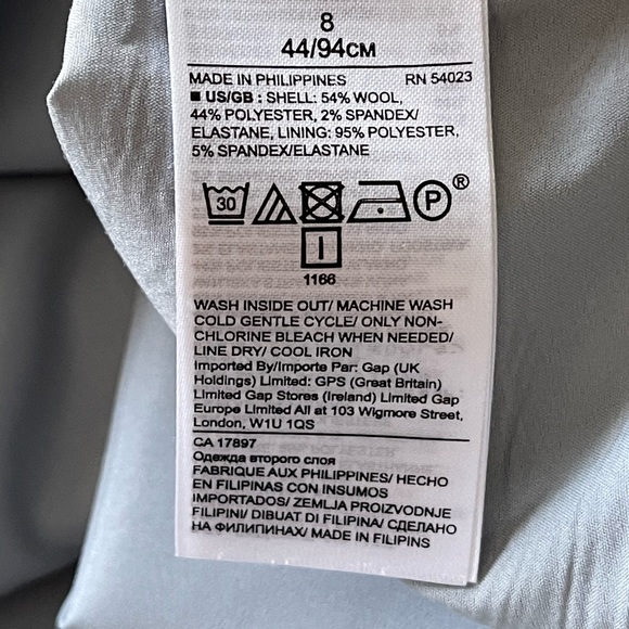 Banana Republic Below Knee Pencil Skirt in Gray (size 8) - Picture 7 of 8